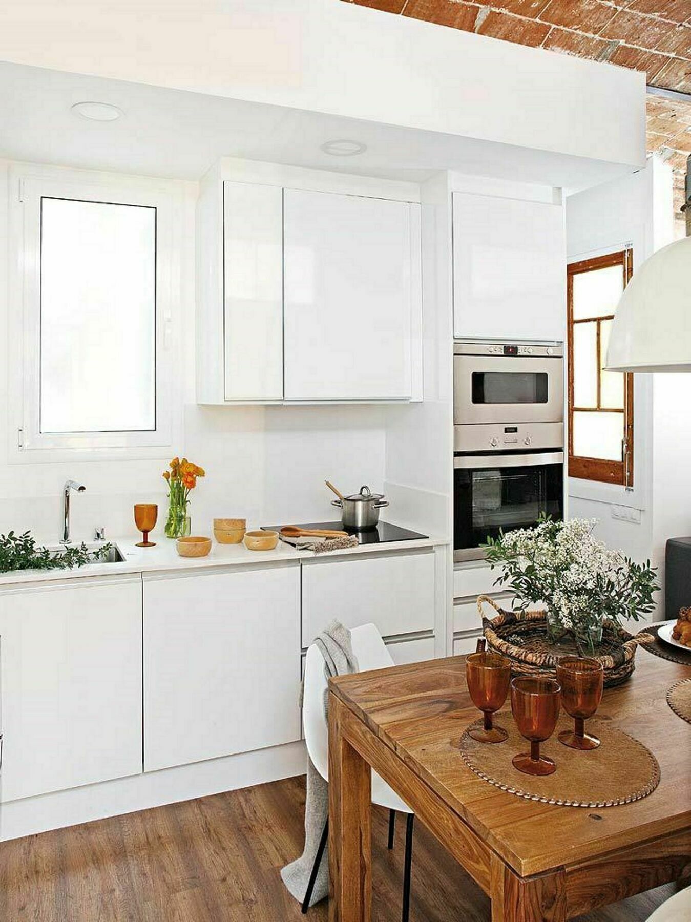 Charming Parallel Apartment *